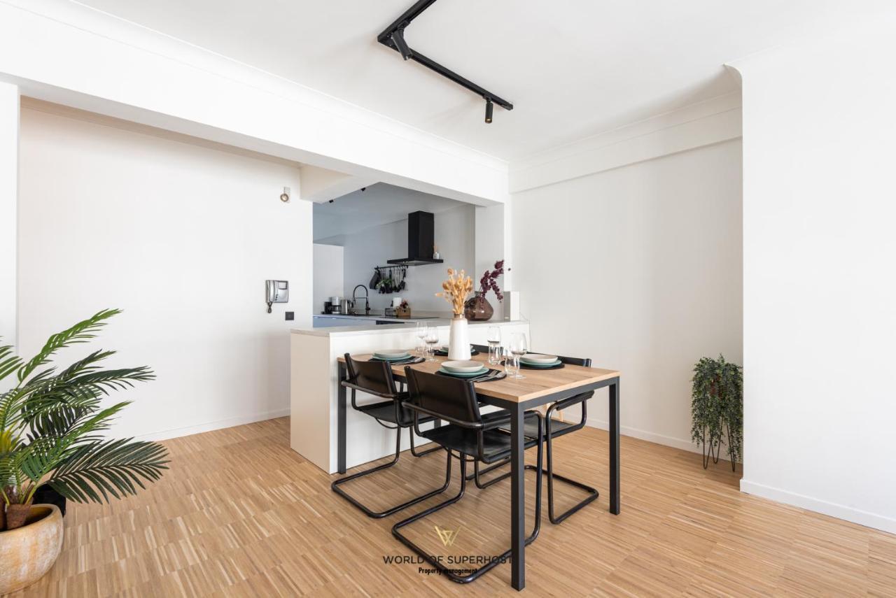 Luxurious Apartment Next To The Sea And City Centre With Free Parking Space Ostende Exterior foto
