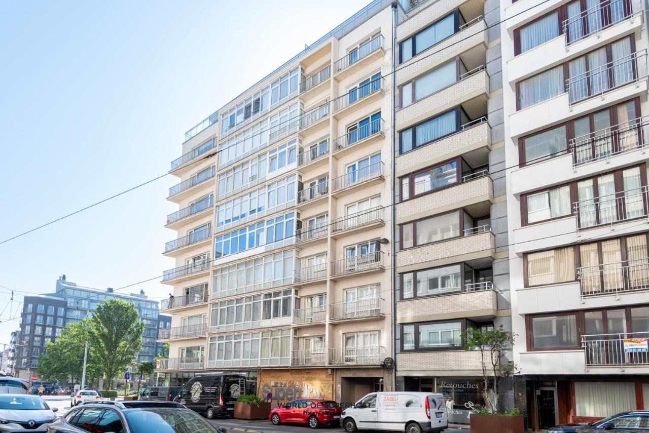 Luxurious Apartment Next To The Sea And City Centre With Free Parking Space Ostende Exterior foto